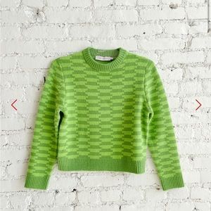 Lisa Says Gah Super soft, not itchy chunky sweater in College Crew silhouette.